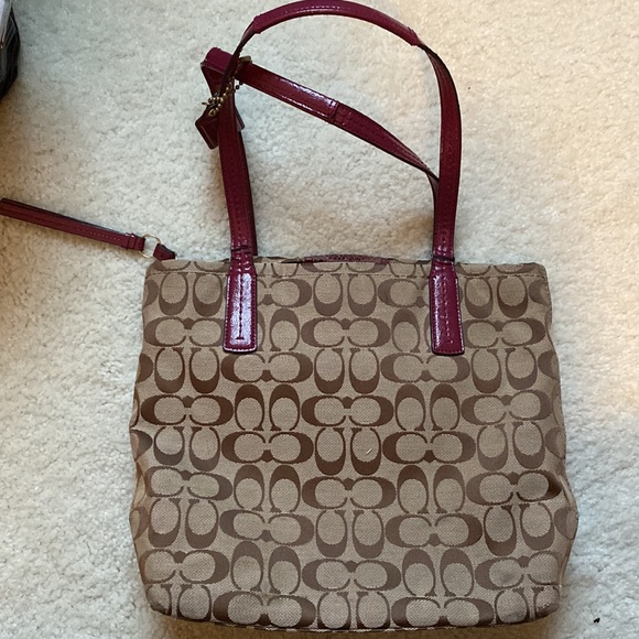 Coach Shoulder Bag - Picture 2 of 6